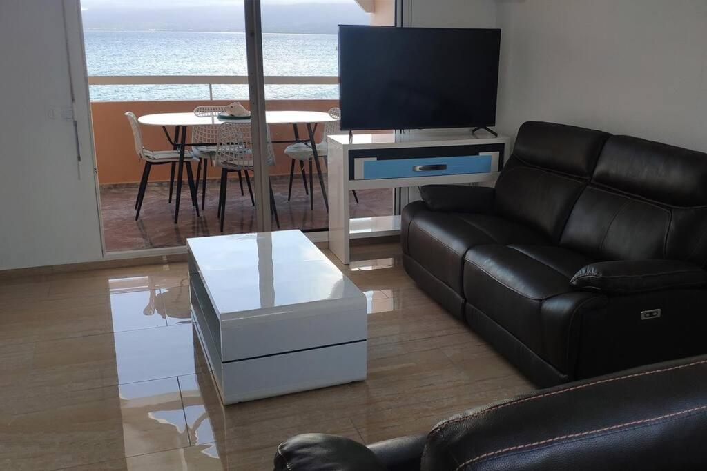 Appart. T2 De Luxe +Jacuzzi, Vue Mer Et Cote Plage Le Gosier  Exterior photo